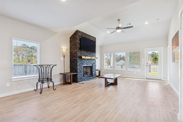 201 Crystal Bay Lane, Willis, TX 77378