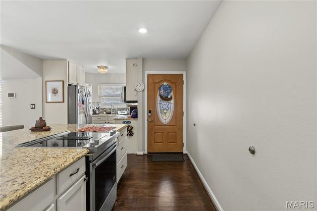 712 Oak Hollow Court, O'fallon, IL 62269