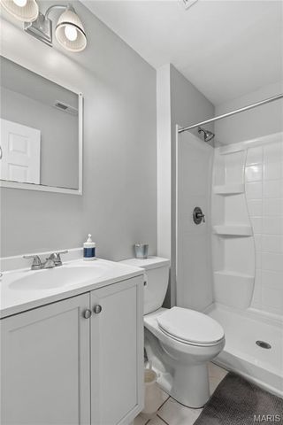 712 Oak Hollow Court, O'fallon, IL 62269