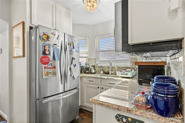 712 Oak Hollow Court, O'fallon, IL 62269