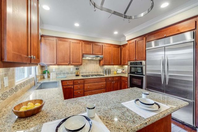 219 Beethoven Lane, Los Gatos, CA 95032