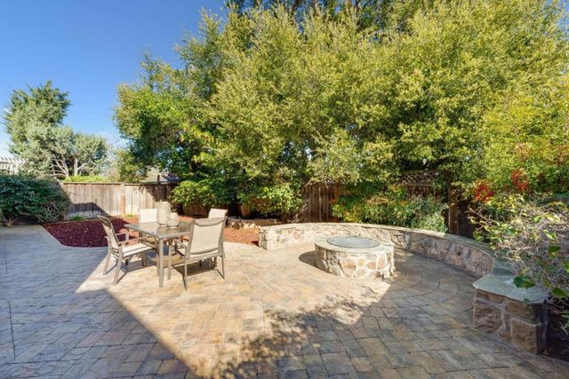 219 Beethoven Lane, Los Gatos, CA 95032