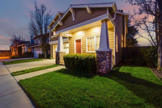 219 Beethoven Lane, Los Gatos, CA 95032