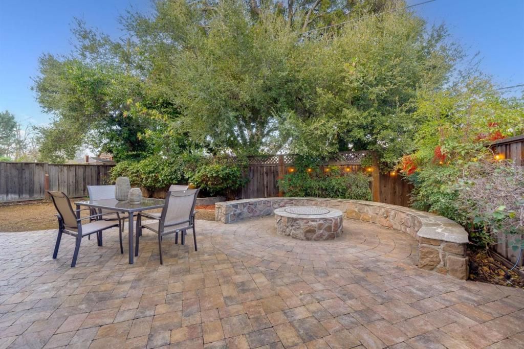 Image 36 of property listing at 219 Beethoven Lane, Los Gatos, CA 95032