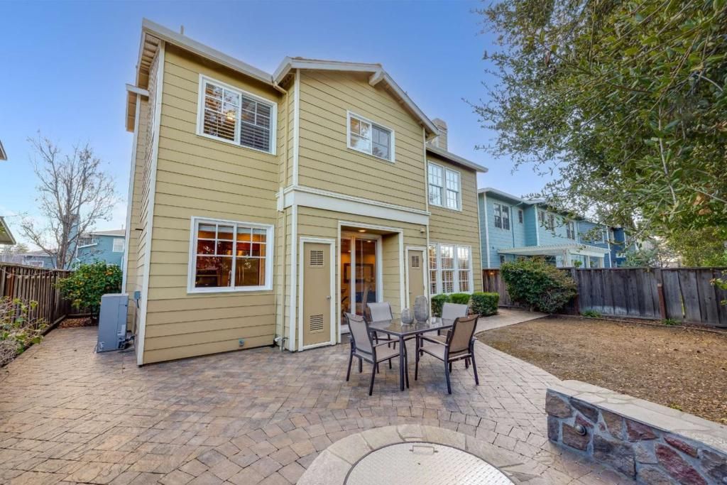 Image 37 of property listing at 219 Beethoven Lane, Los Gatos, CA 95032