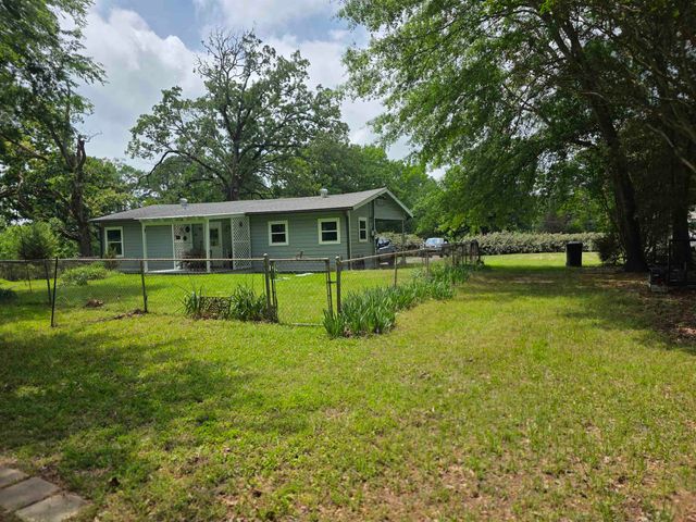1548 N FM 782, Henderson, TX 75652