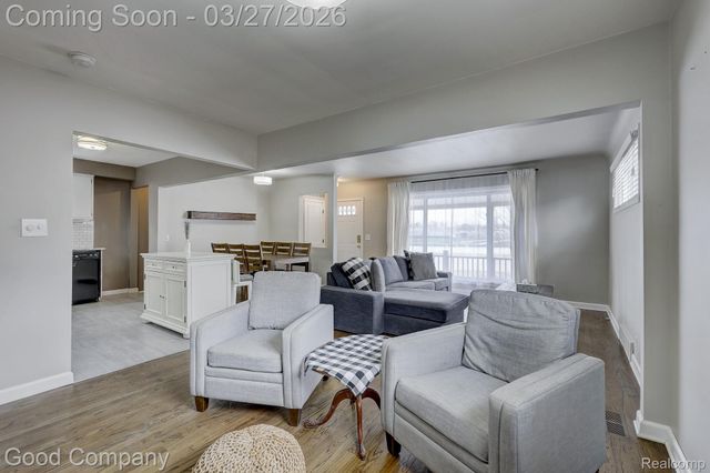 503 W Elmwood Avenue, Clawson, MI 48017