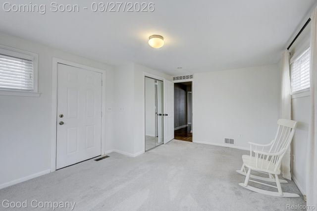 503 W Elmwood Avenue, Clawson, MI 48017