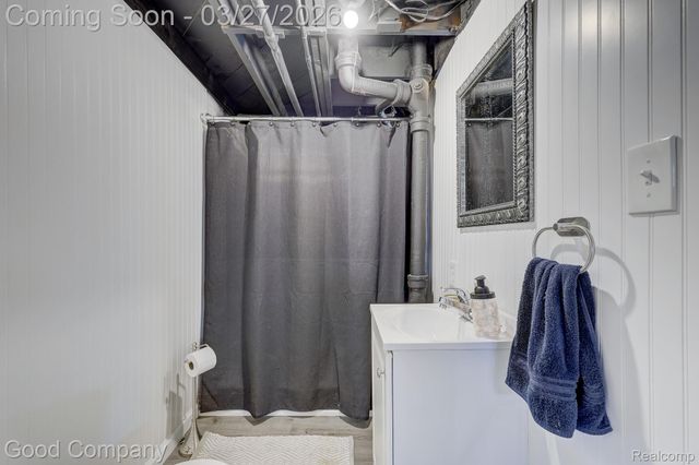 503 W Elmwood Avenue, Clawson, MI 48017