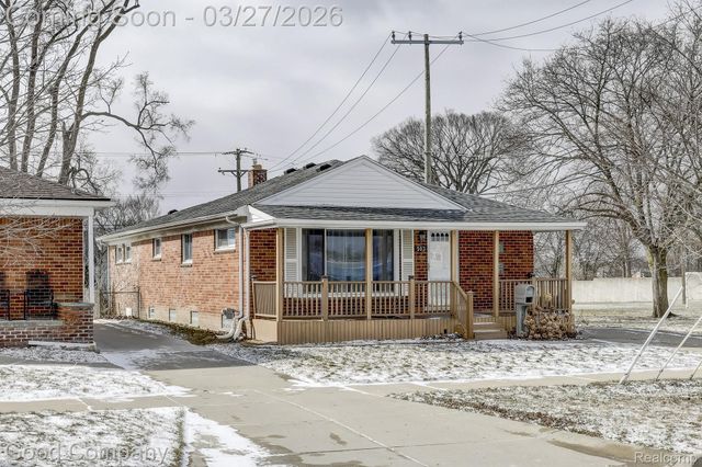 503 W Elmwood Avenue, Clawson, MI 48017