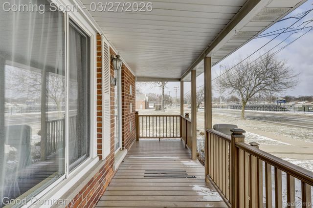 503 W Elmwood Avenue, Clawson, MI 48017