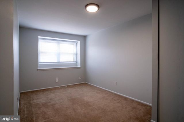 933 ELM RD, Halethorpe, MD 21227