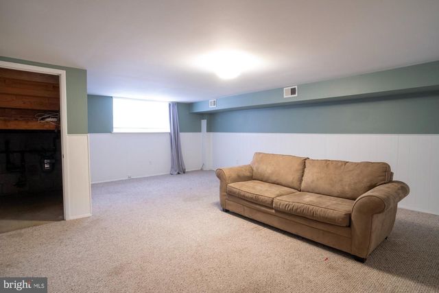 933 ELM RD, Halethorpe, MD 21227