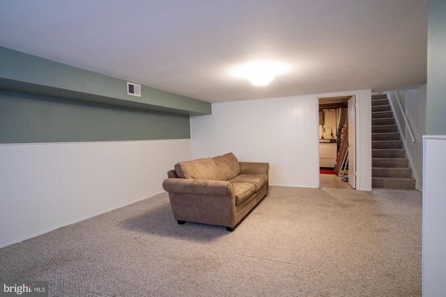 933 ELM RD, Halethorpe, MD 21227