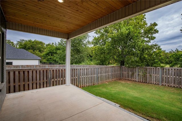 3704 SW Sunbeam Avenue, Bentonville, AR 72713