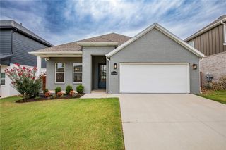 3704 SW Sunbeam Avenue, Bentonville, AR 72713