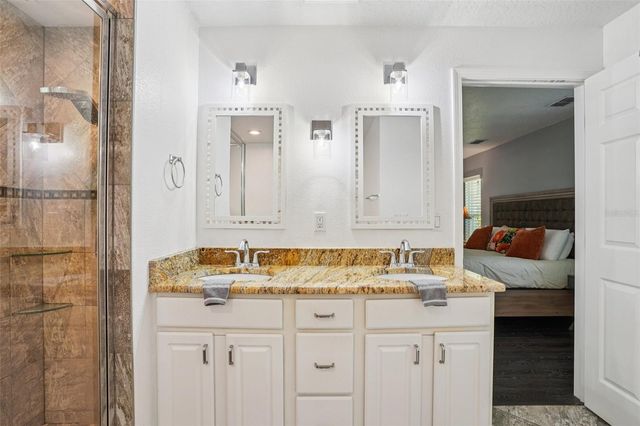 327 S LAKEVIEW AVENUE, Winter Garden, FL 34787