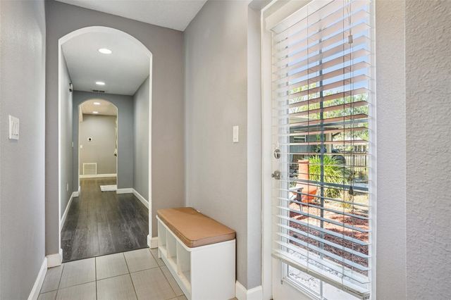 327 S LAKEVIEW AVENUE, Winter Garden, FL 34787