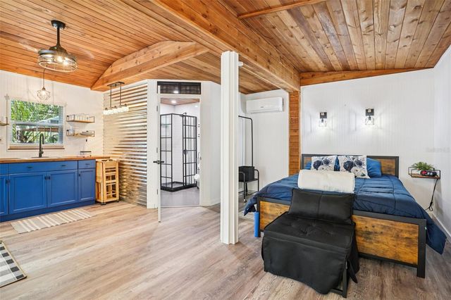 327 S LAKEVIEW AVENUE, Winter Garden, FL 34787