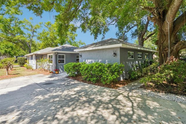 327 S LAKEVIEW AVENUE, Winter Garden, FL 34787