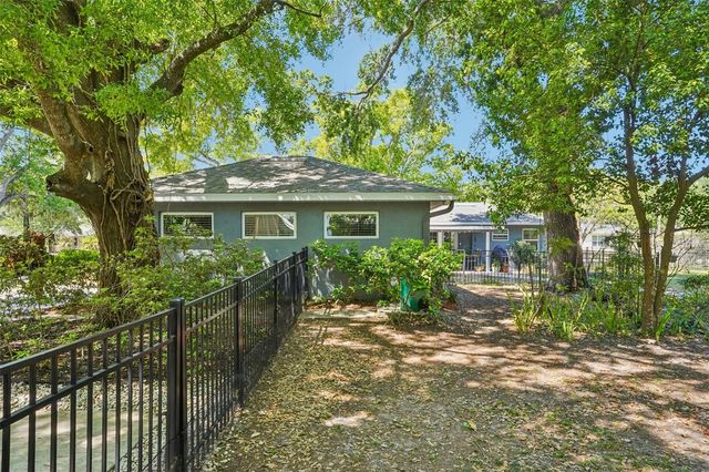 327 S LAKEVIEW AVENUE, Winter Garden, FL 34787