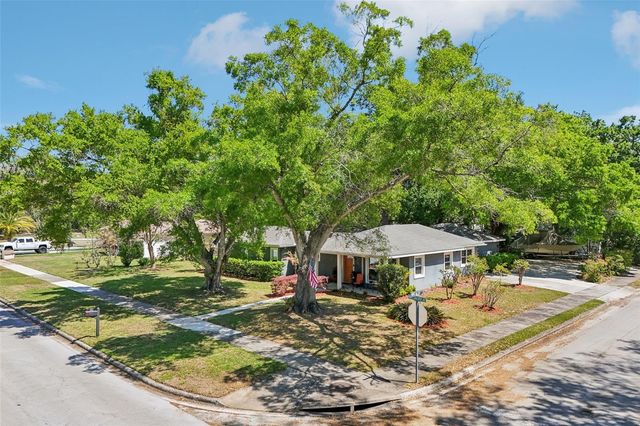 327 S LAKEVIEW AVENUE, Winter Garden, FL 34787