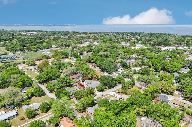 327 S LAKEVIEW AVENUE, Winter Garden, FL 34787