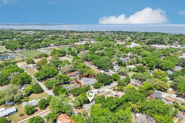 327 S LAKEVIEW AVENUE, Winter Garden, FL 34787