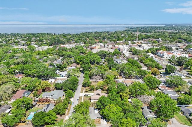 327 S LAKEVIEW AVENUE, Winter Garden, FL 34787