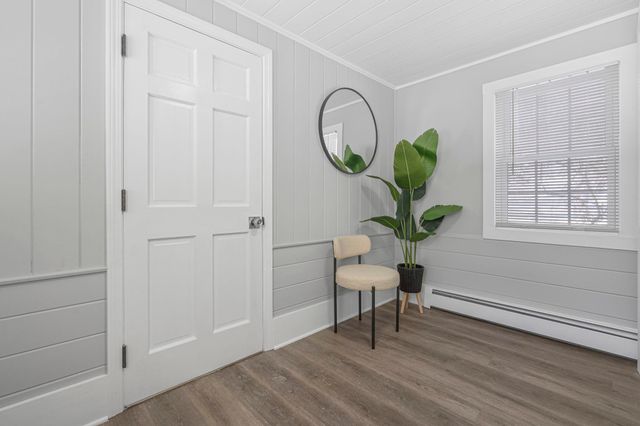 32 Chester Road, Derry, NH 03038