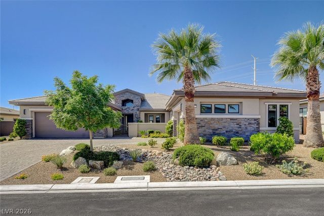 8477 Wolf Mountain Court, Las Vegas, NV 89129