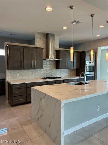 8477 Wolf Mountain Court, Las Vegas, NV 89129