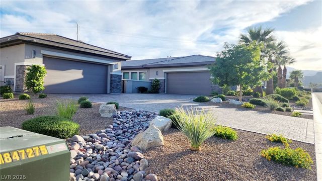 8477 Wolf Mountain Court, Las Vegas, NV 89129