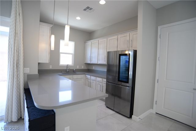 8477 Wolf Mountain Court, Las Vegas, NV 89129