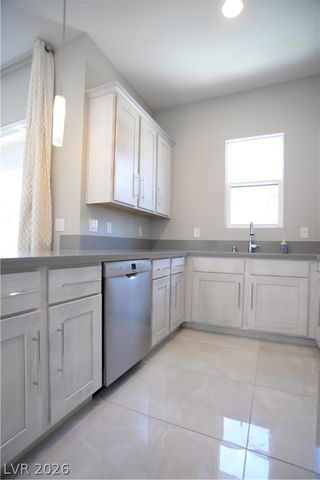 8477 Wolf Mountain Court, Las Vegas, NV 89129