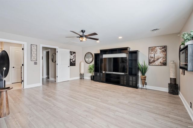 1373 E 550 N, Kokomo, IN 46901