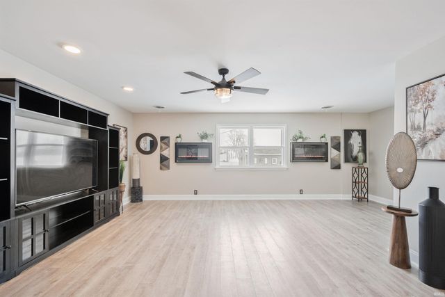 1373 E 550 N, Kokomo, IN 46901