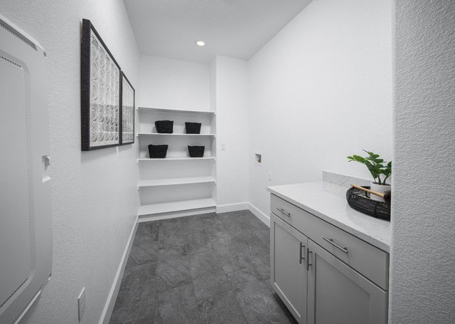 10305 Ultar Dr, Stockton, CA 95219