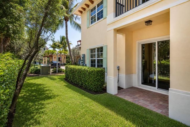 3770 County Line Road B5, Tequesta, FL 33469