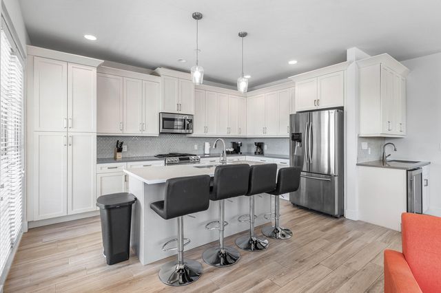 3770 County Line Road B5, Tequesta, FL 33469