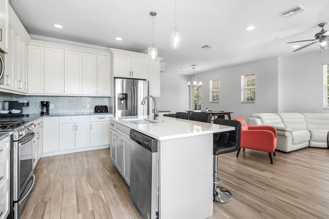 3770 County Line Road B5, Tequesta, FL 33469