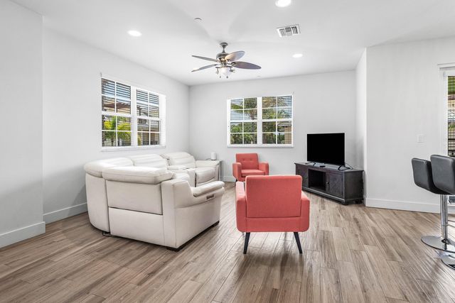 3770 County Line Road B5, Tequesta, FL 33469