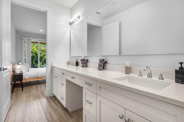 3770 County Line Road B5, Tequesta, FL 33469
