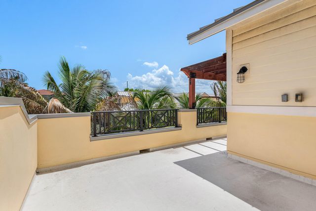 3770 County Line Road B5, Tequesta, FL 33469