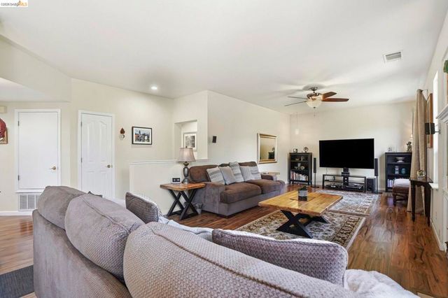 1315 Oakcrest Way, Antioch, CA 94509