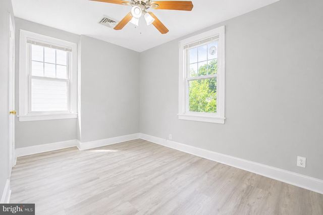 124 DELAWARE AVE, Riverside, NJ 08075