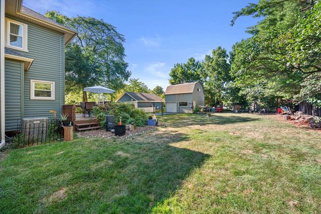 314 Lawn STREET, Hartland, WI 53029