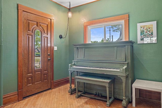 314 Lawn STREET, Hartland, WI 53029
