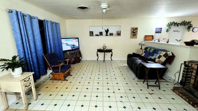 13631 S Us Highway 181, San Antonio, TX 78223