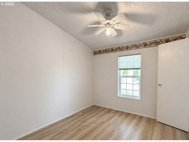 1805 Ne 94TH St 21, Vancouver, WA 98665